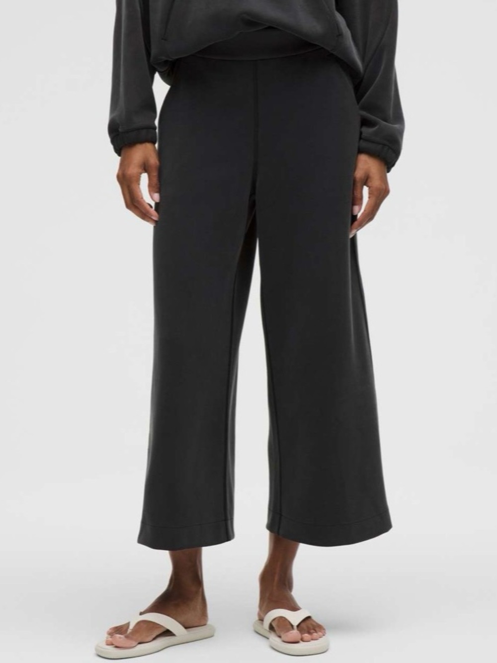 Lululemon Softstreme High-Rise Wide-Leg Cropped Pant Sz 14 Black Fall Comfy